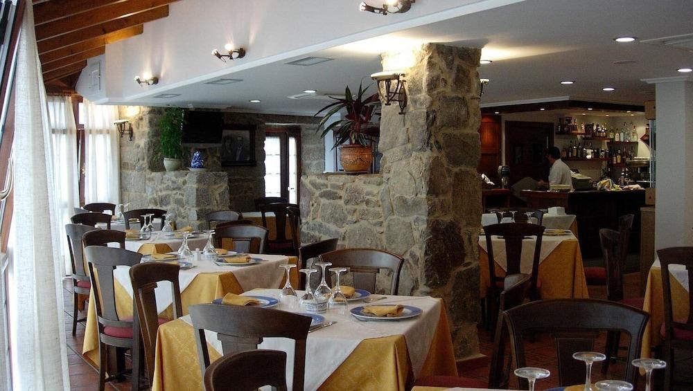 Hotel Caldelas Sacra-Pension Rustica 3 Estrellas Castro Caldelas Extérieur photo