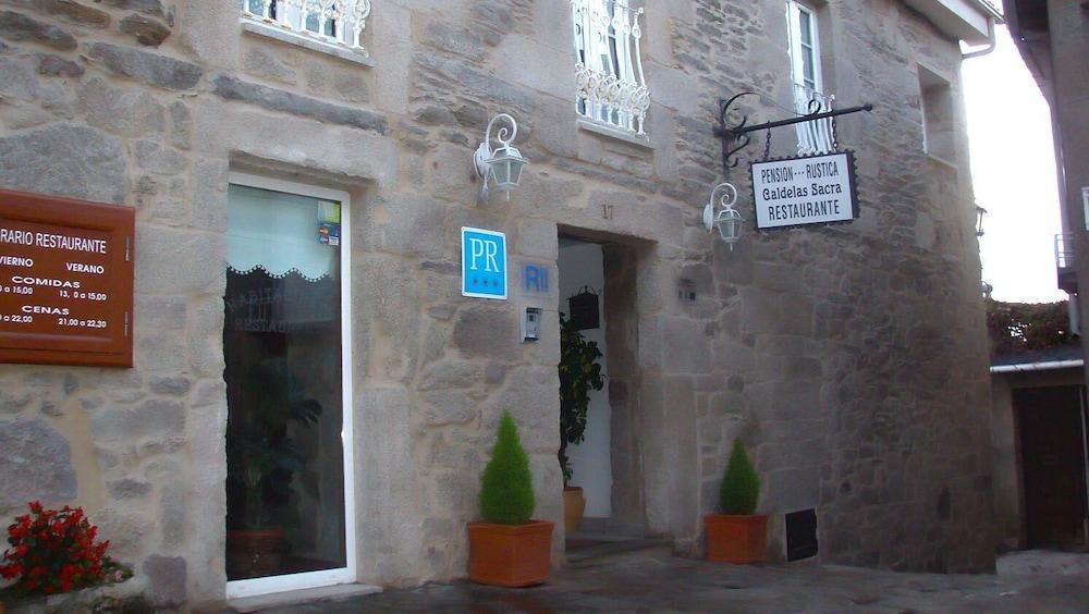 Hotel Caldelas Sacra-Pension Rustica 3 Estrellas Castro Caldelas Extérieur photo