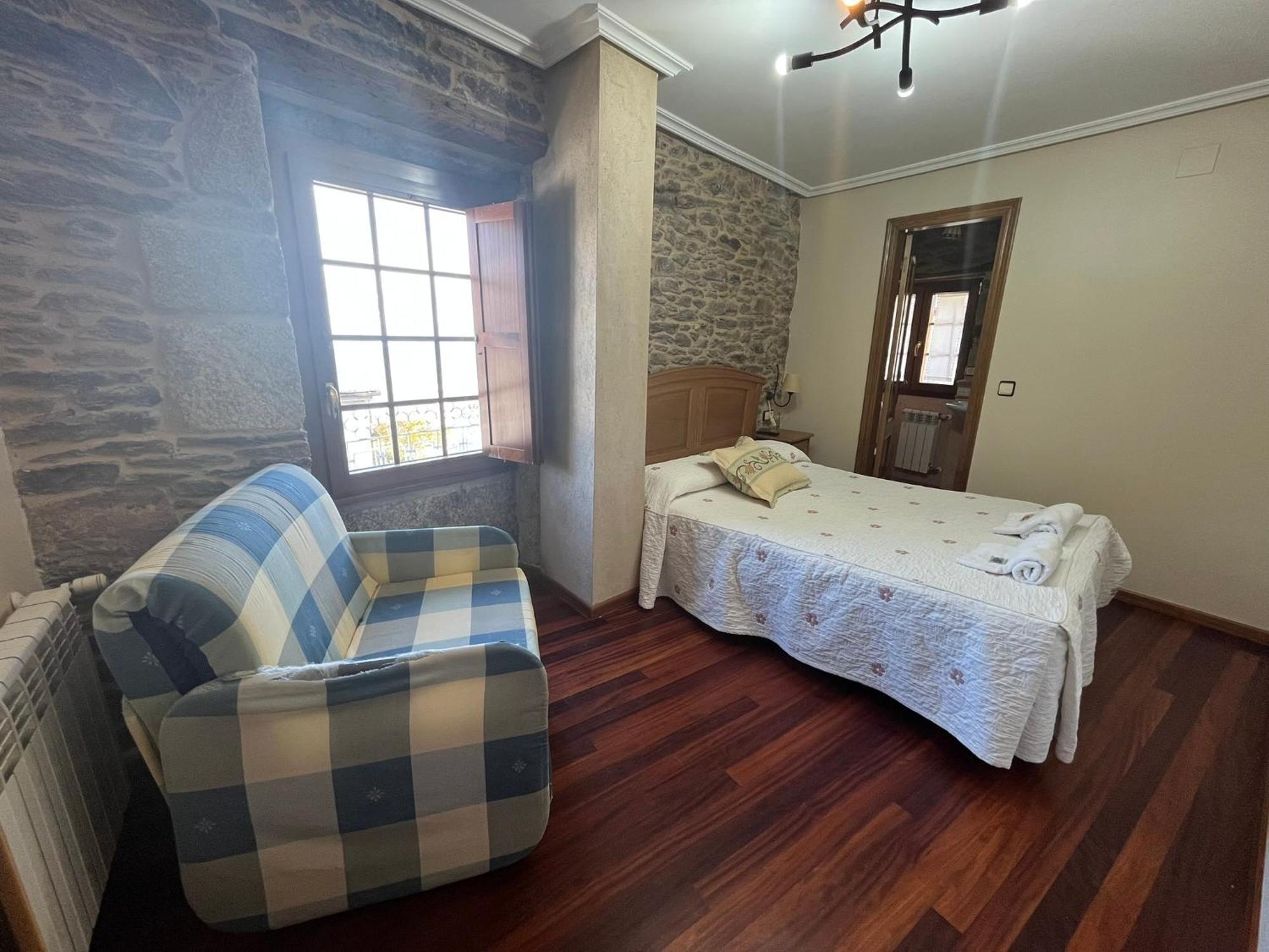 Hotel Caldelas Sacra-Pension Rustica 3 Estrellas Castro Caldelas Extérieur photo