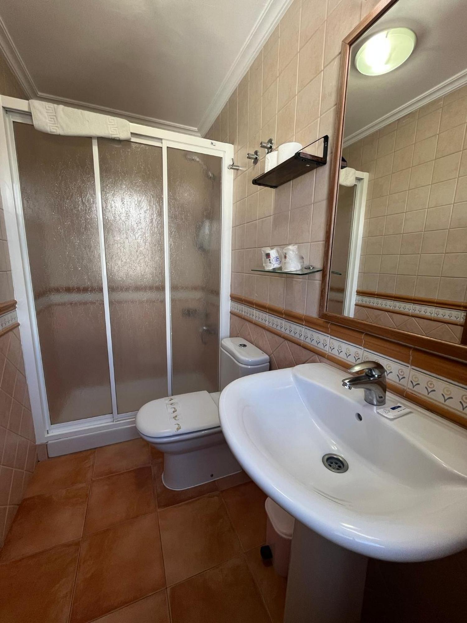 Hotel Caldelas Sacra-Pension Rustica 3 Estrellas Castro Caldelas Extérieur photo